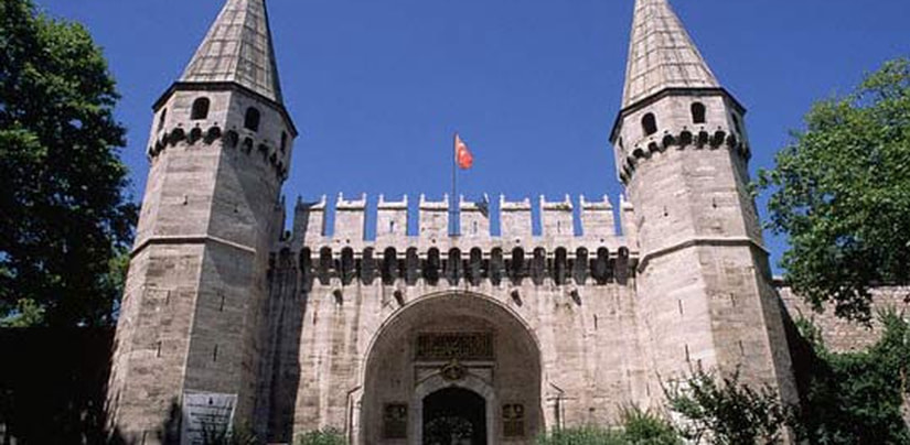 Dersaadet’te Edebiyat ve Şairler