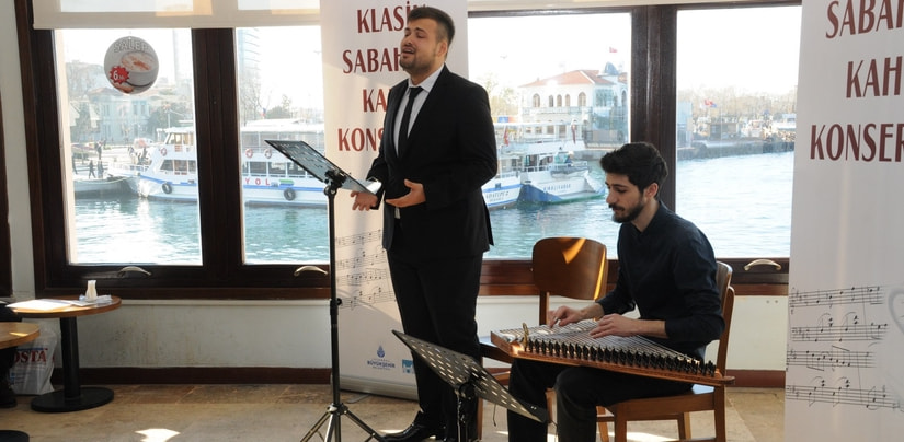 “Klasik Sabahlar Kahve Konserleri”ne Bu Hafta Besteleriyle Alâeddin Yavaşça Konuk Oldu