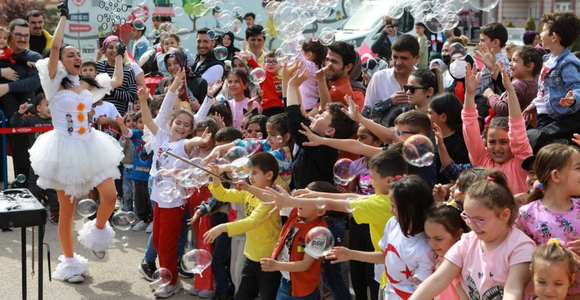23 Nisan Ulusal Egemenlik ve Çocuk Bayramı festival havasında kutlanacak